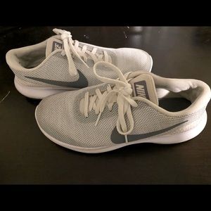 Nike white shoes Size 7.5 W